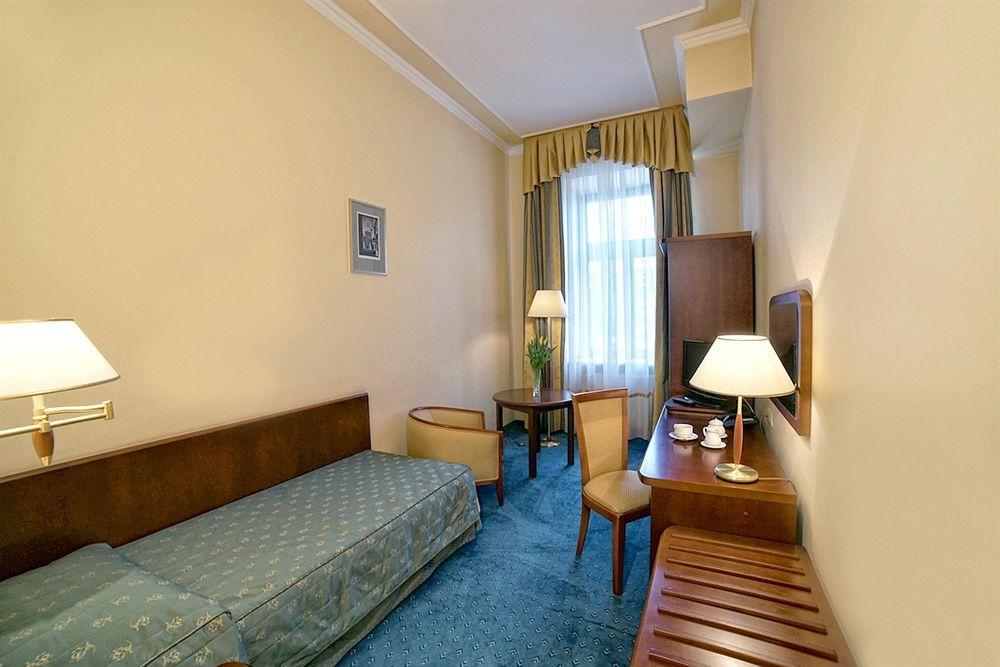 Hotel Palace Europa Lublin Exterior foto